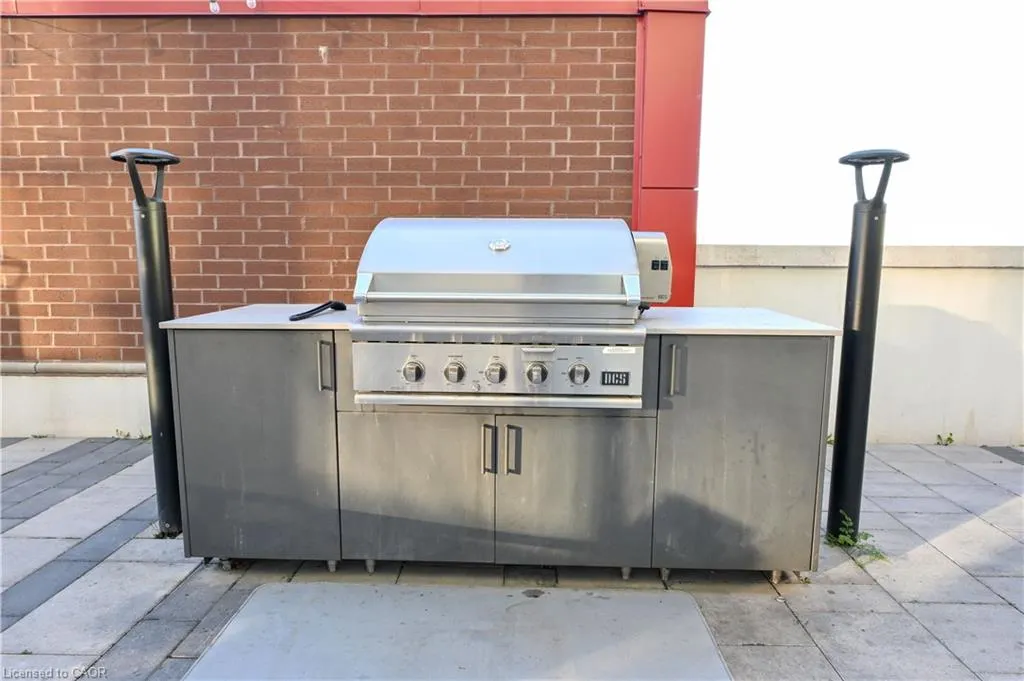 5 Wellington Street S, #1803