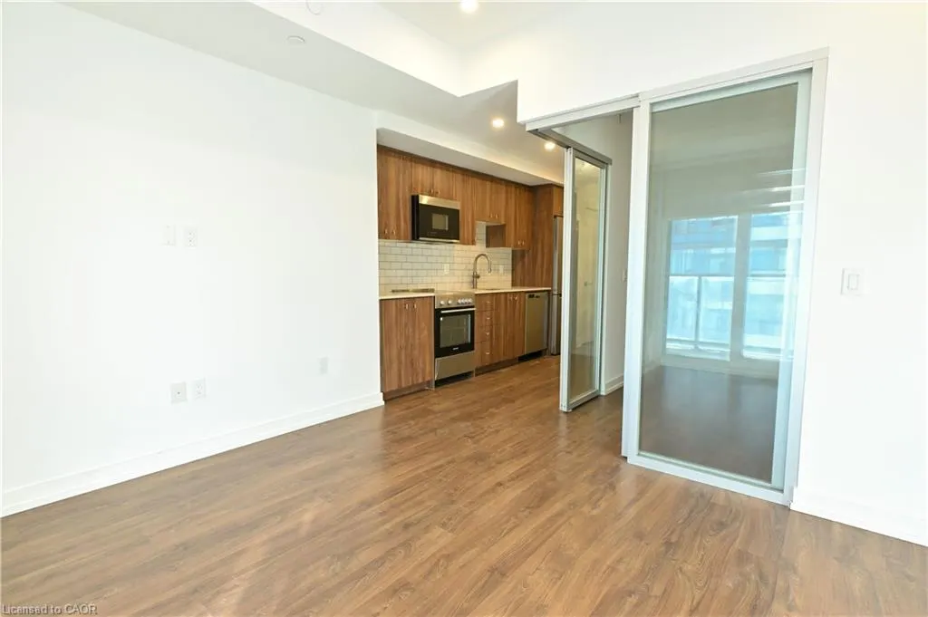 5 Wellington Street S, #1803