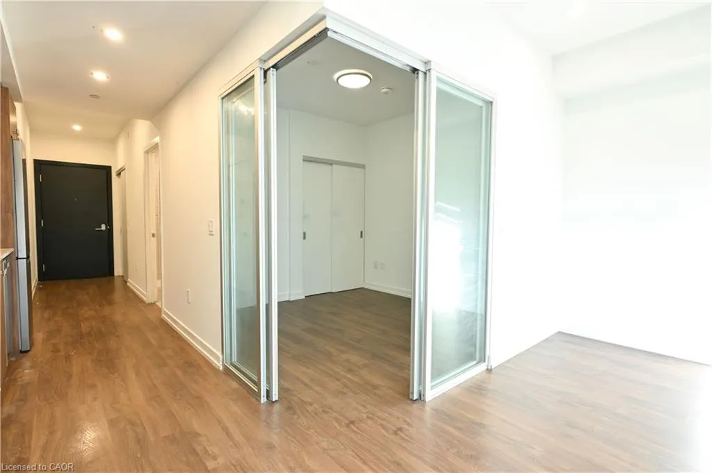 5 Wellington Street S, #1803