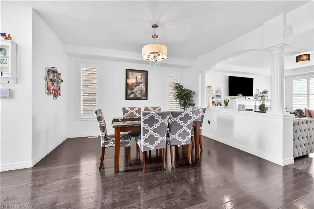 130 Chartwell Circle