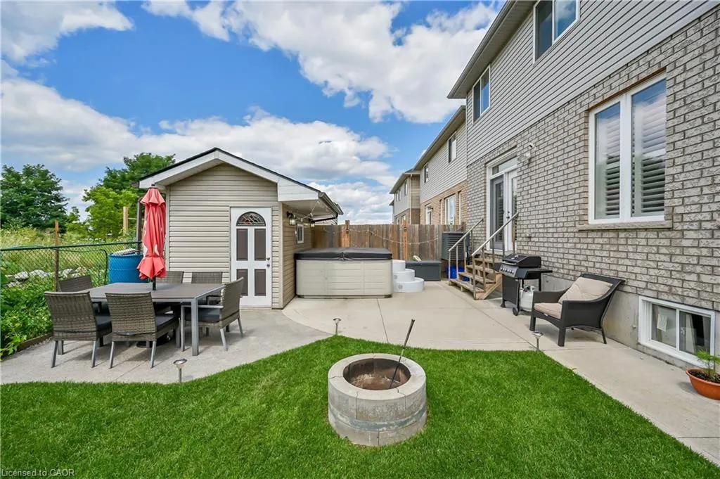 130 Chartwell Circle