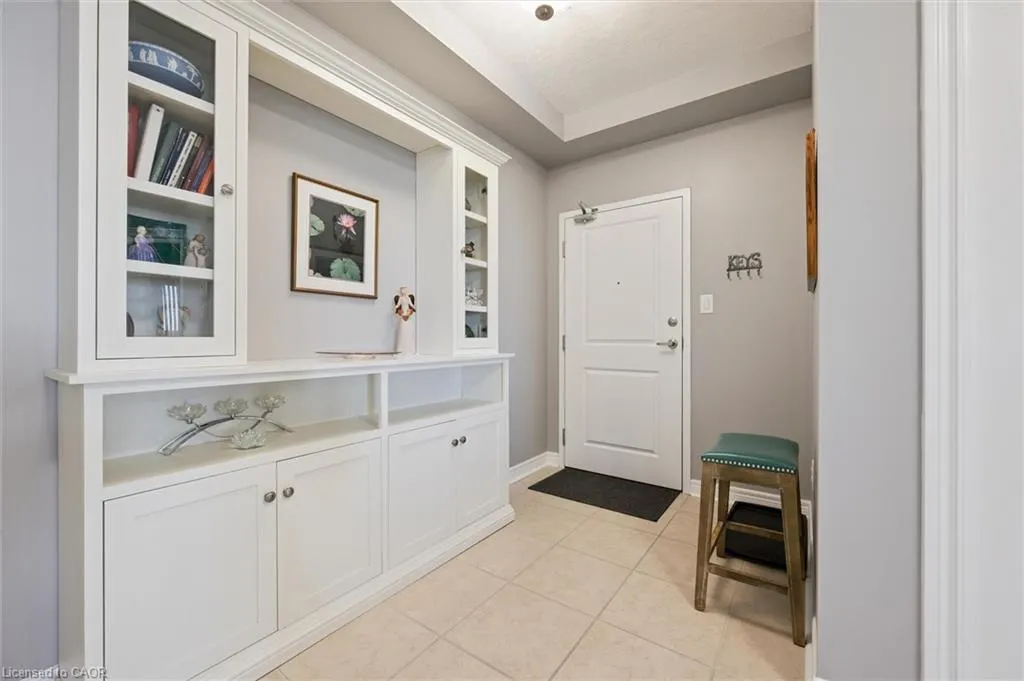 539 Belmont Avenue W, #809