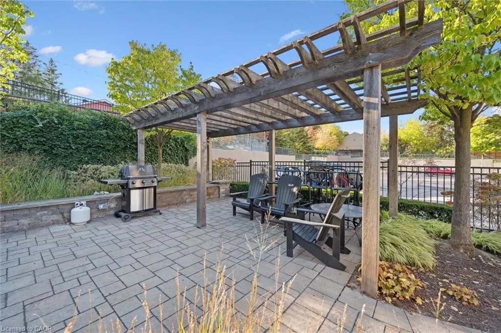 539 Belmont Avenue W, #809