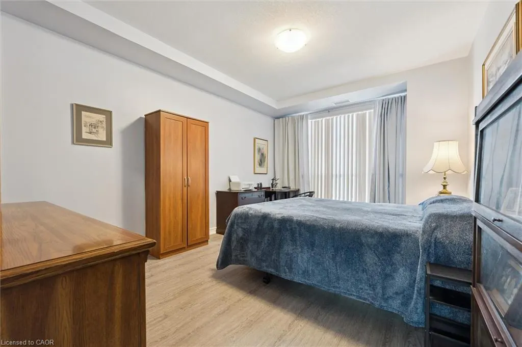 539 Belmont Avenue W, #809
