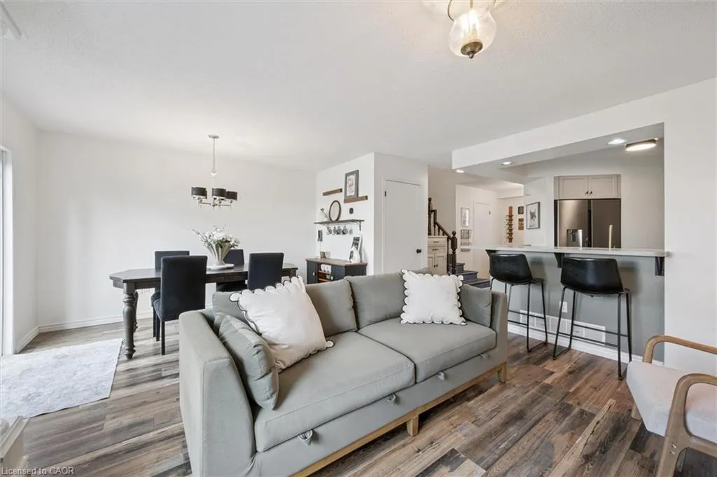 76 Elma Place