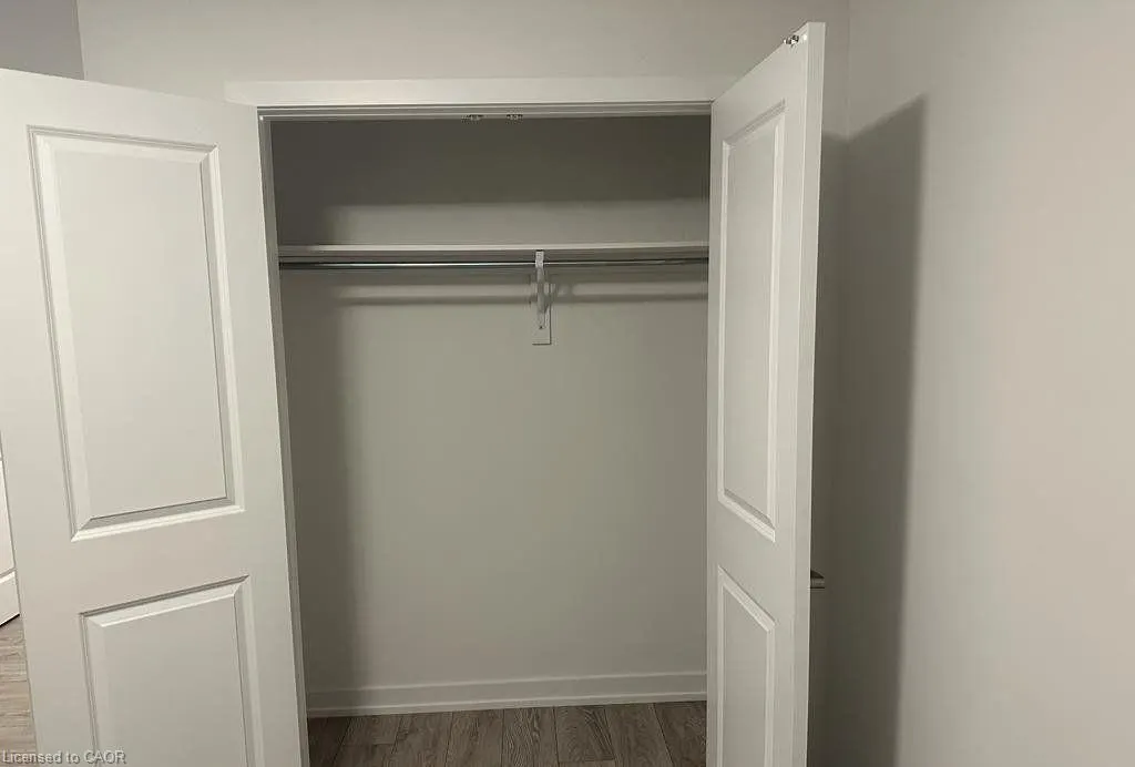 195 West Oak Trail