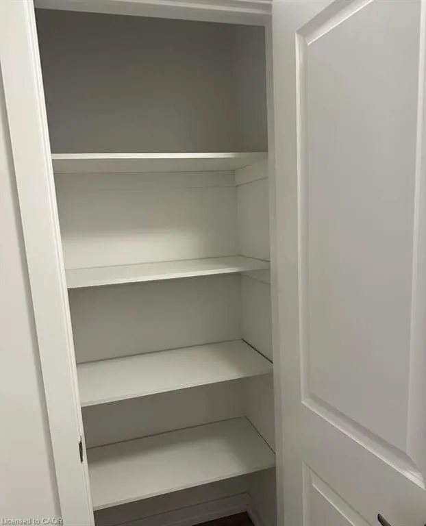 195 West Oak Trail