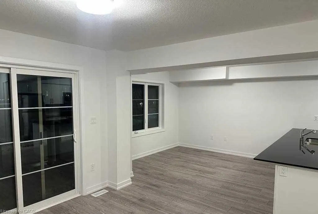 195 West Oak Trail