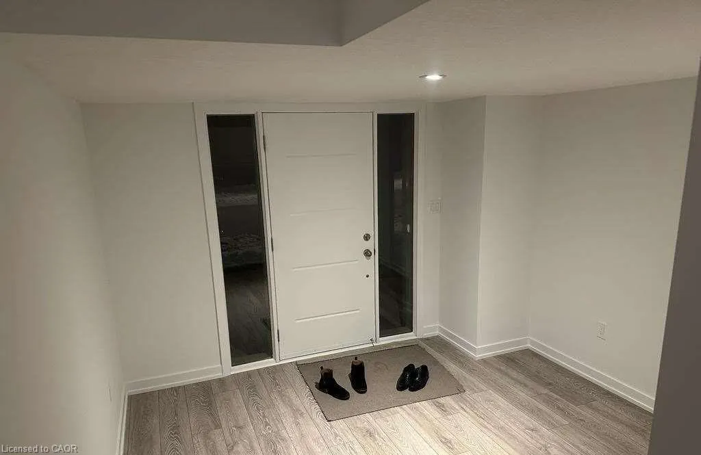 195 West Oak Trail