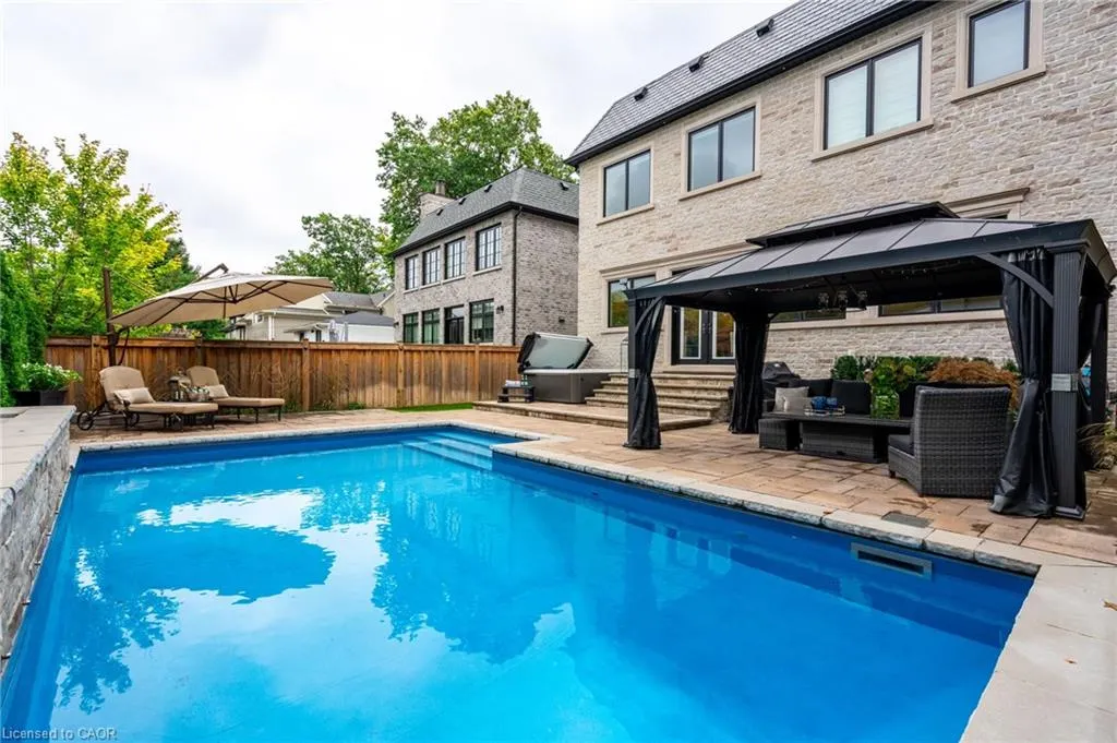 385 Pine Cove Road