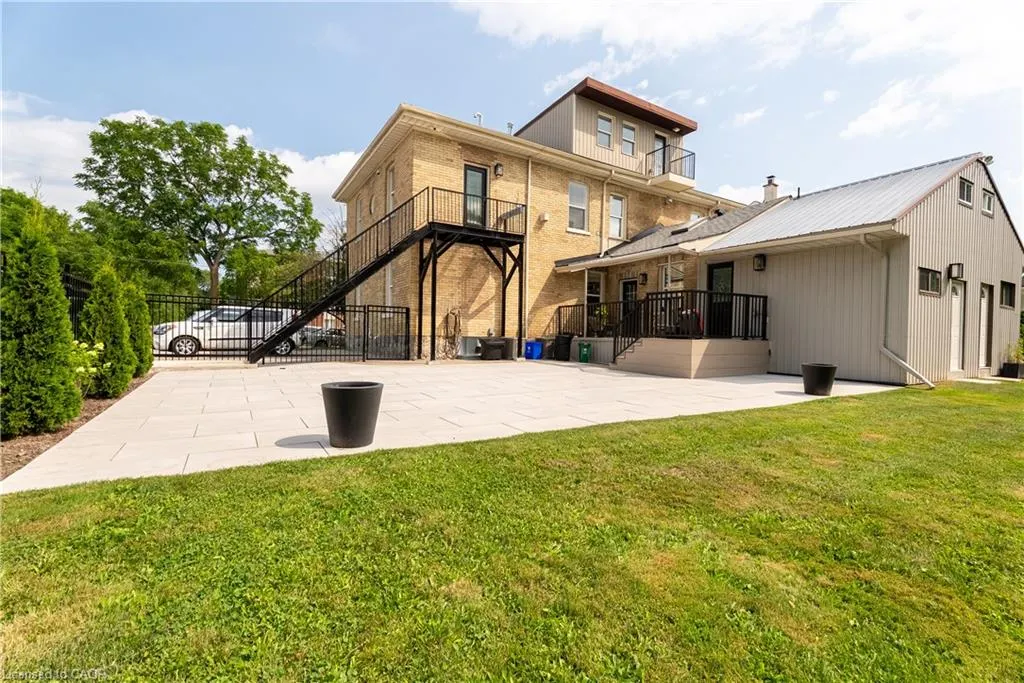 35A Victoria Avenue