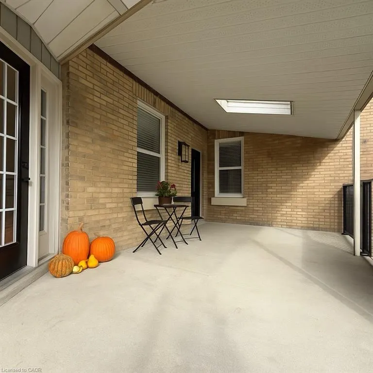 35 Victoria Avenue, #A