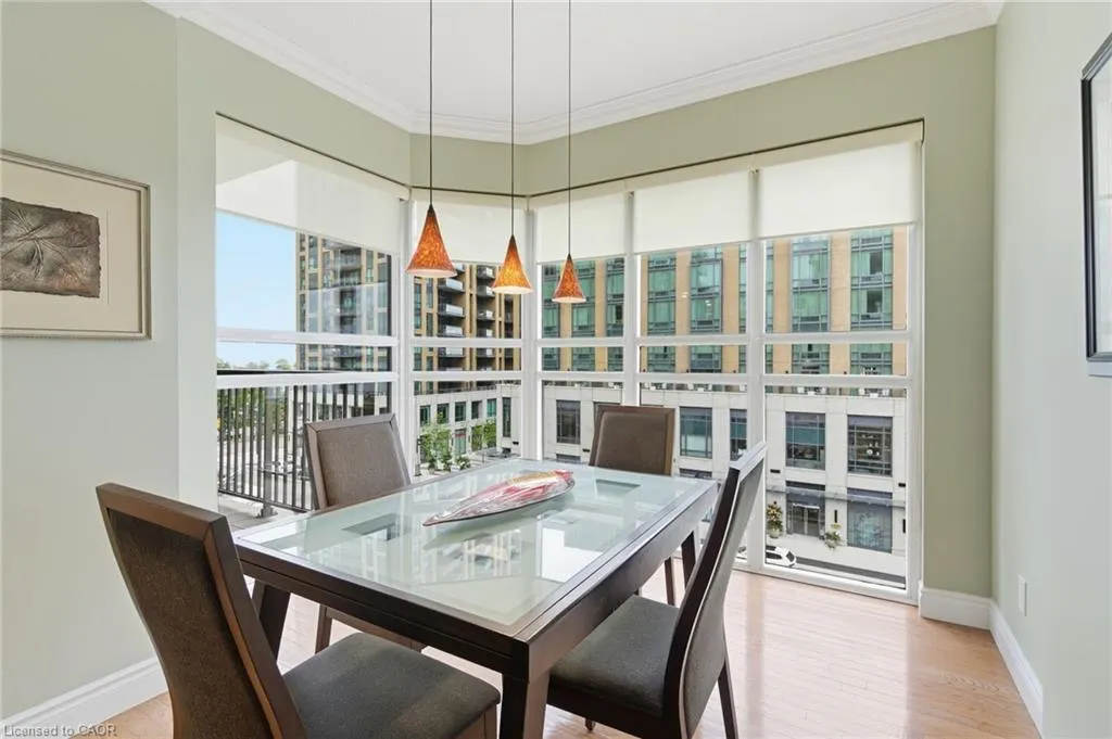 399 Elizabeth Street, #512