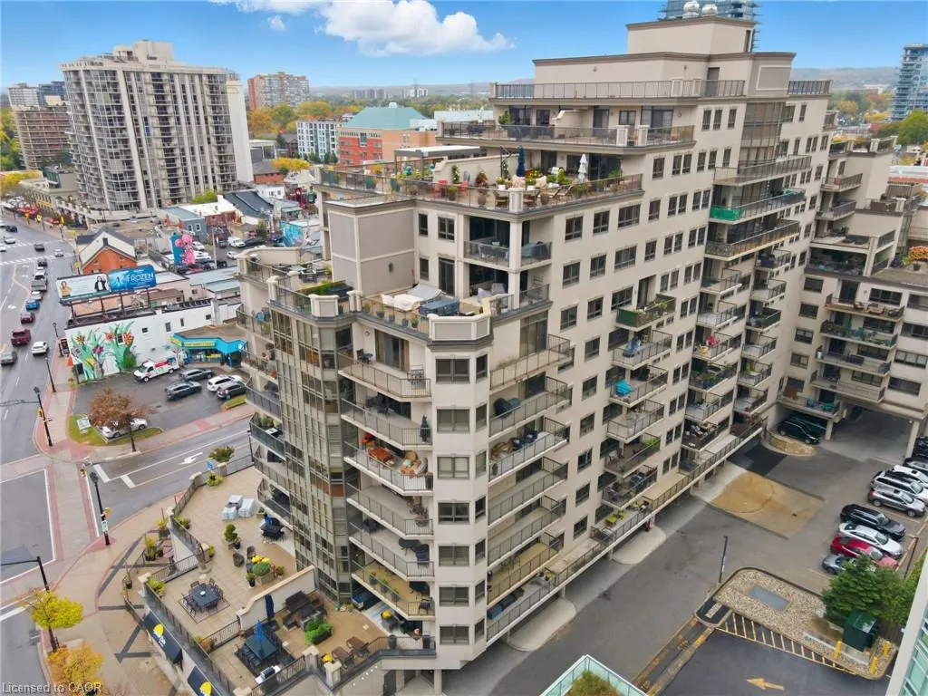 399 Elizabeth Street, #512