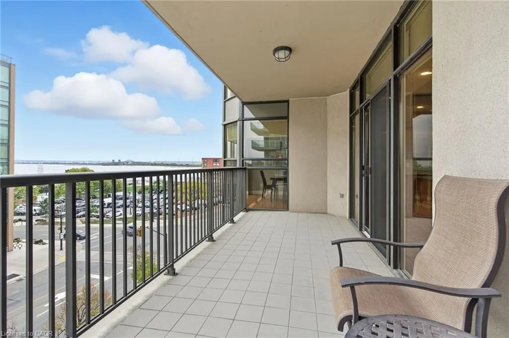 399 Elizabeth Street, #512