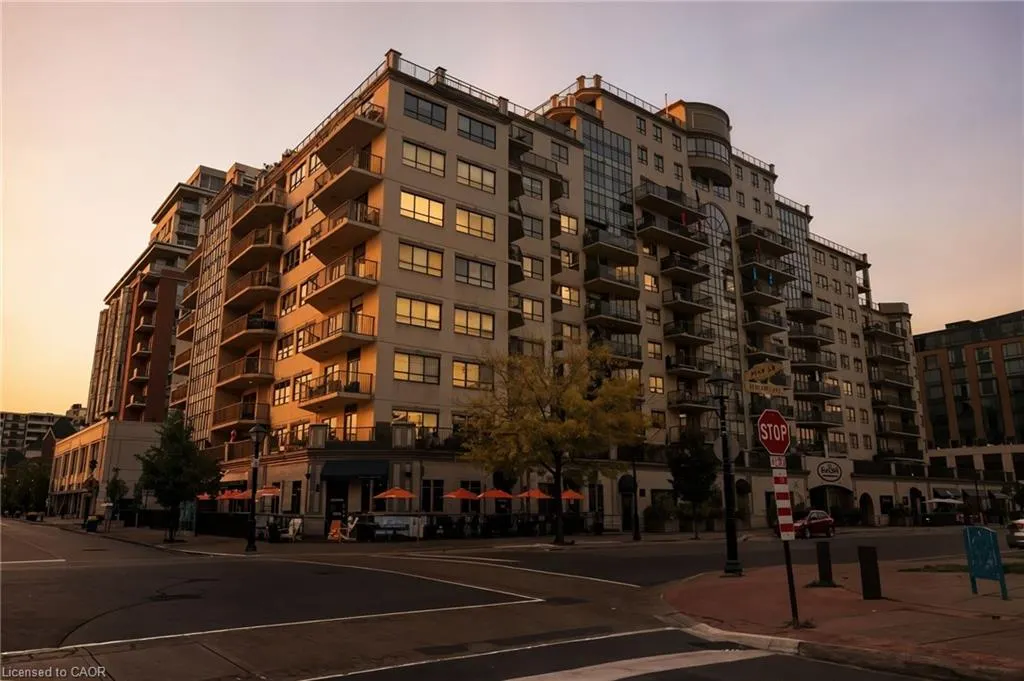 399 Elizabeth Street, #512