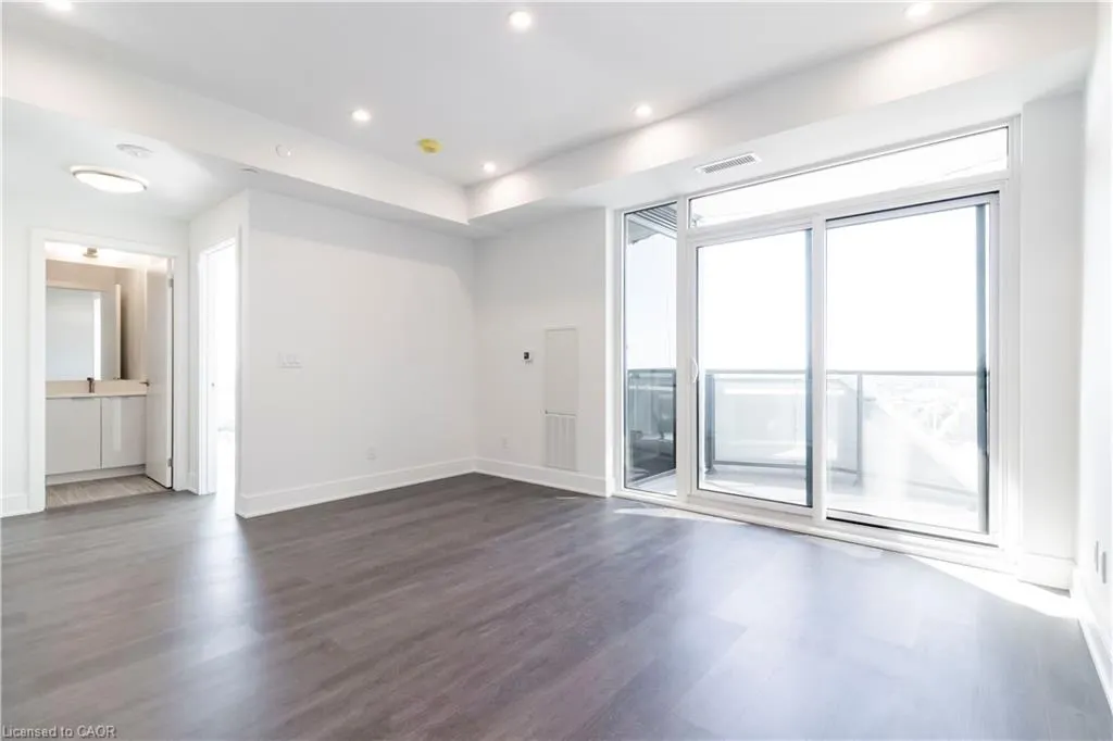 25 Wellington Street S, #2103