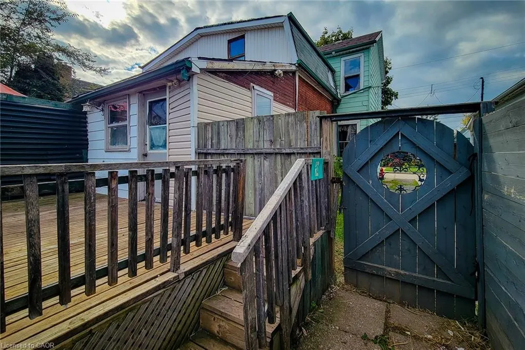 38 Ellis Avenue