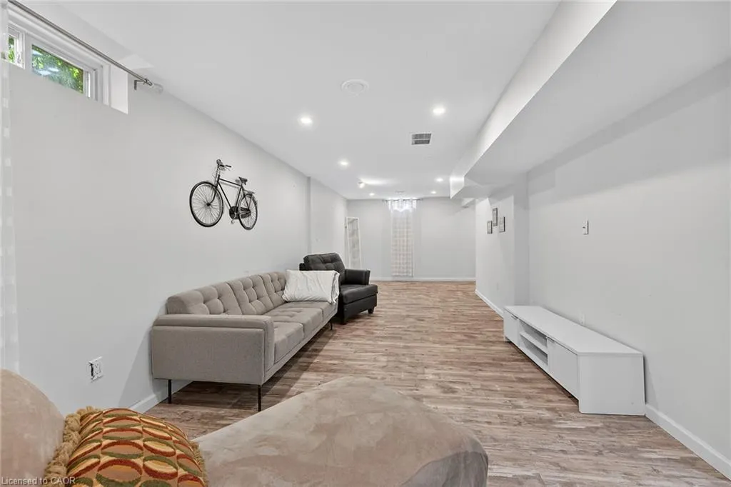 27 Surrey Drive