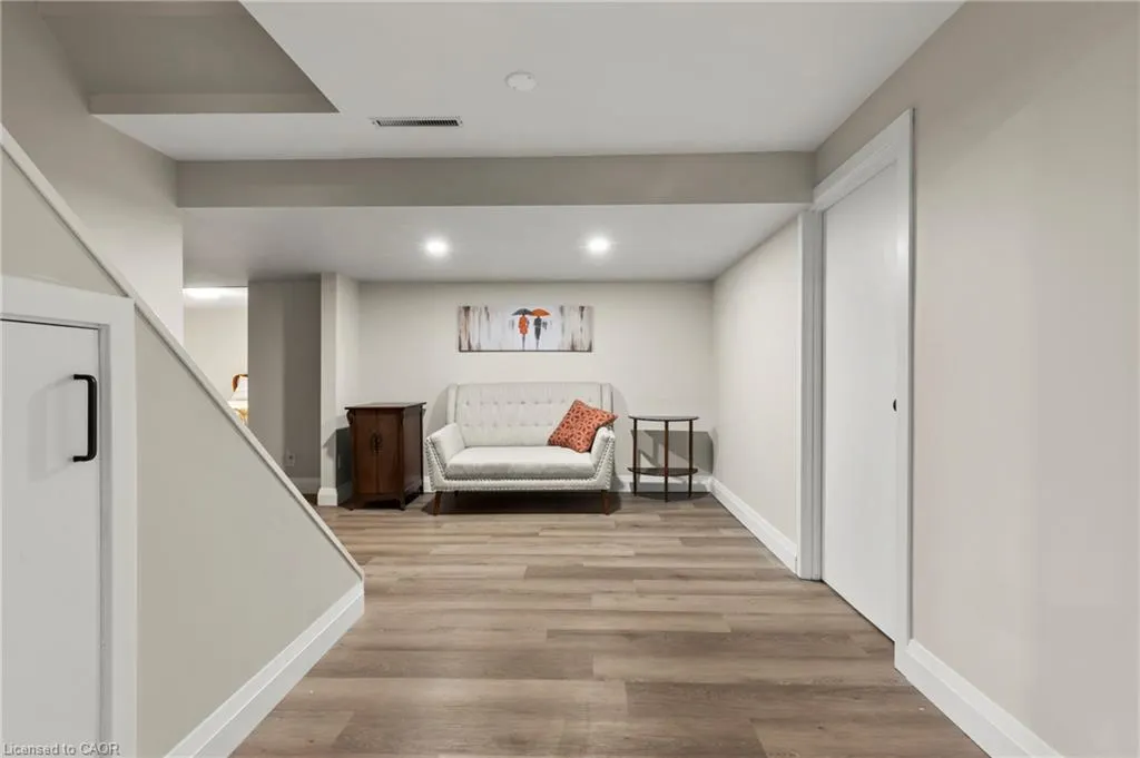 27 Daleview Crescent