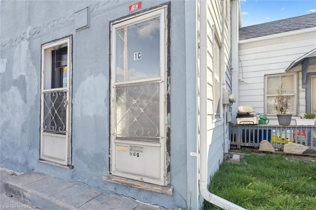 906 King Street E, #1C