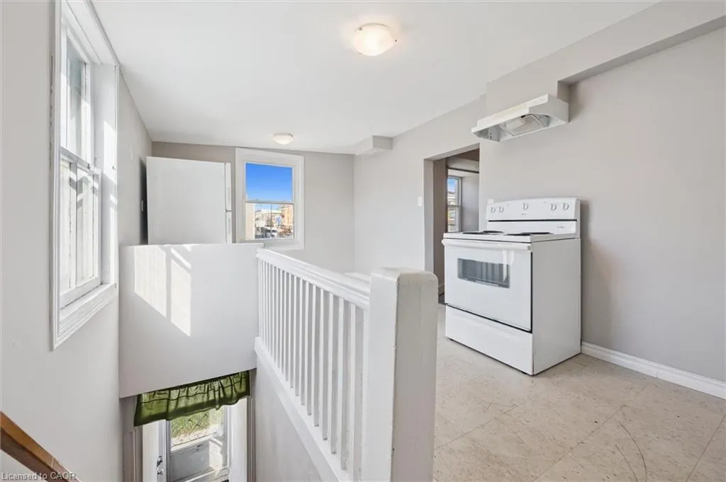 906 King Street E, #1C