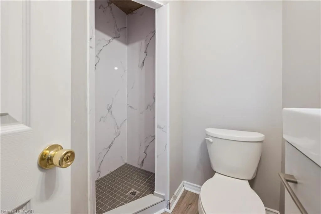 906 King Street E, #1C