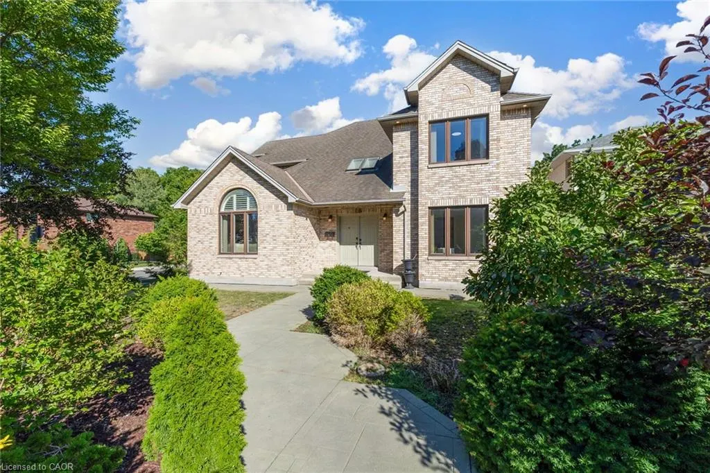 126 Montmorency Drive