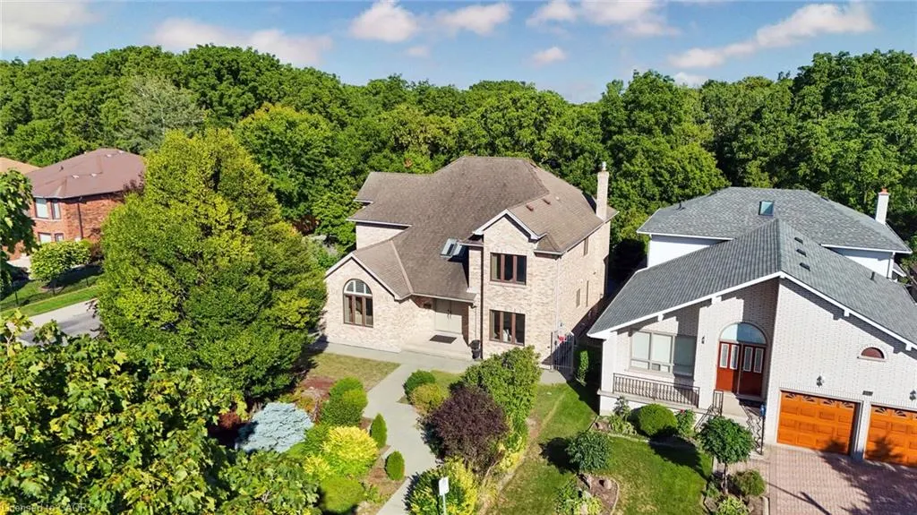 126 Montmorency Drive