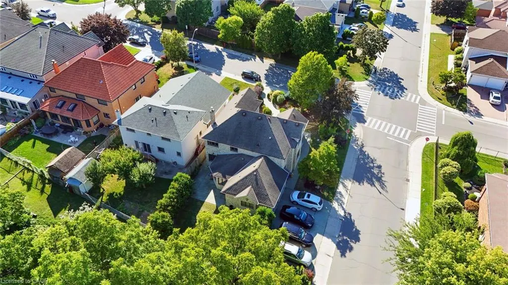 126 Montmorency Drive