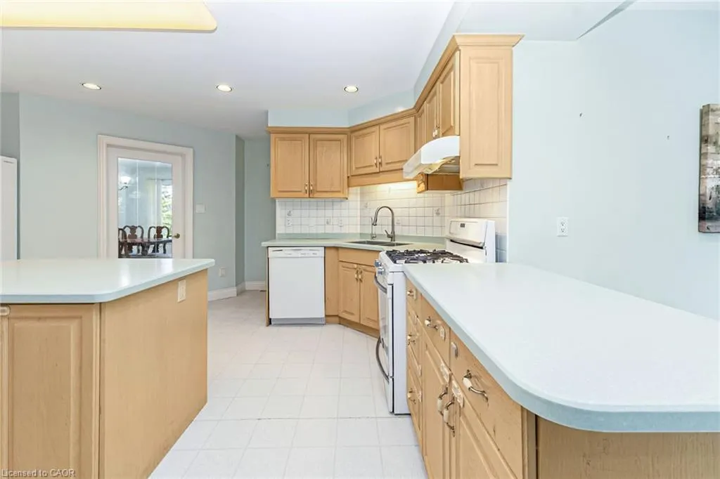 126 Montmorency Drive