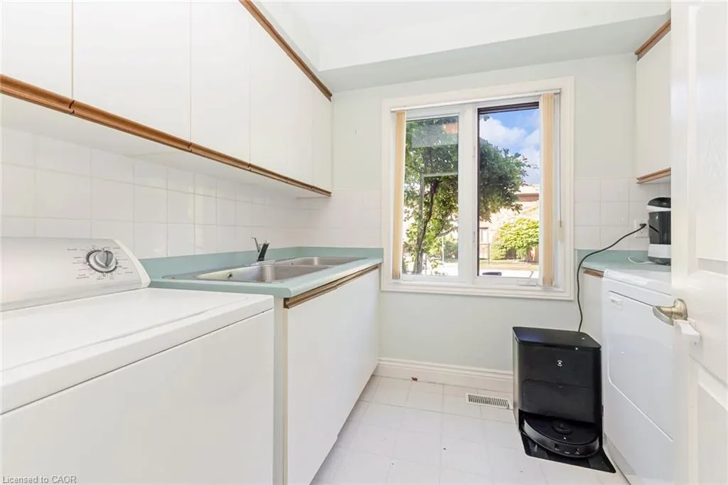126 Montmorency Drive