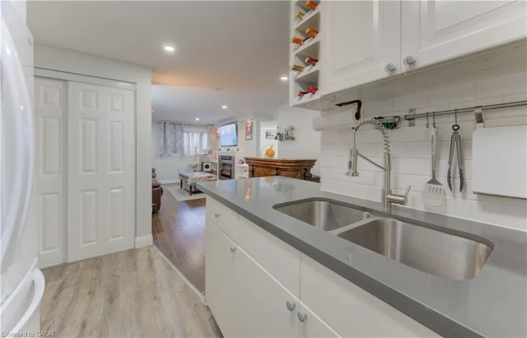 30 Bridge Street W, #104