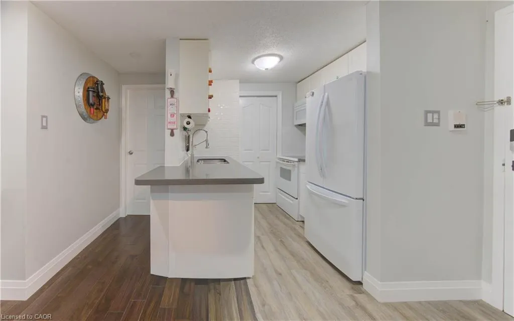 30 Bridge Street W, #104