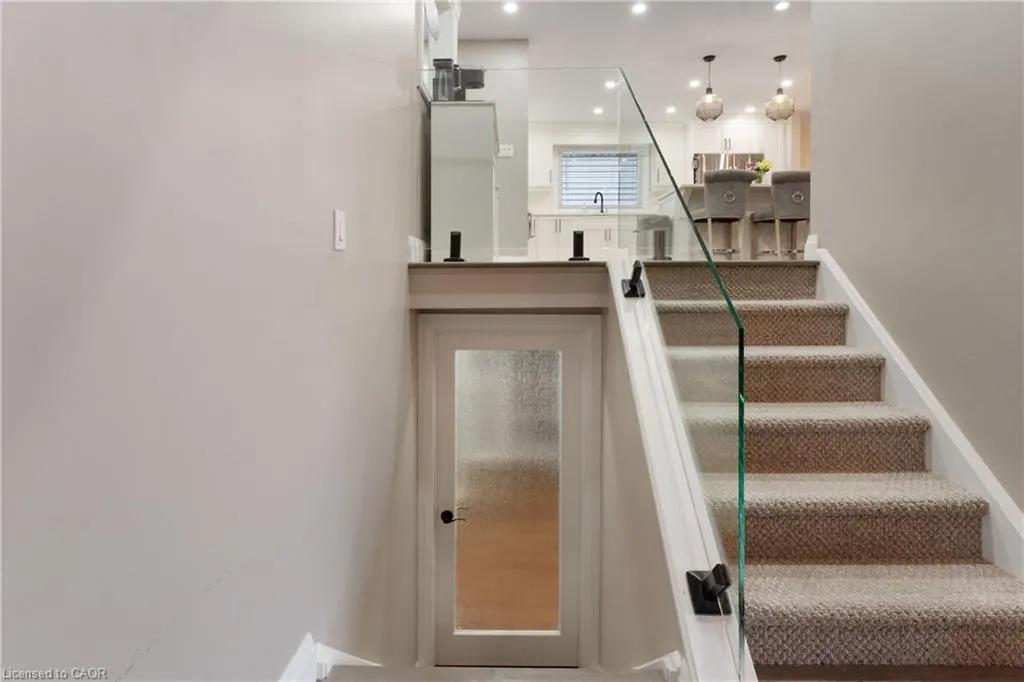 168 Hanover Place