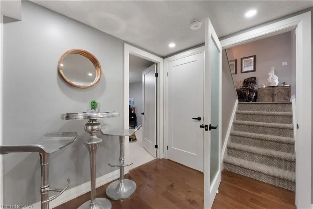 168 Hanover Place
