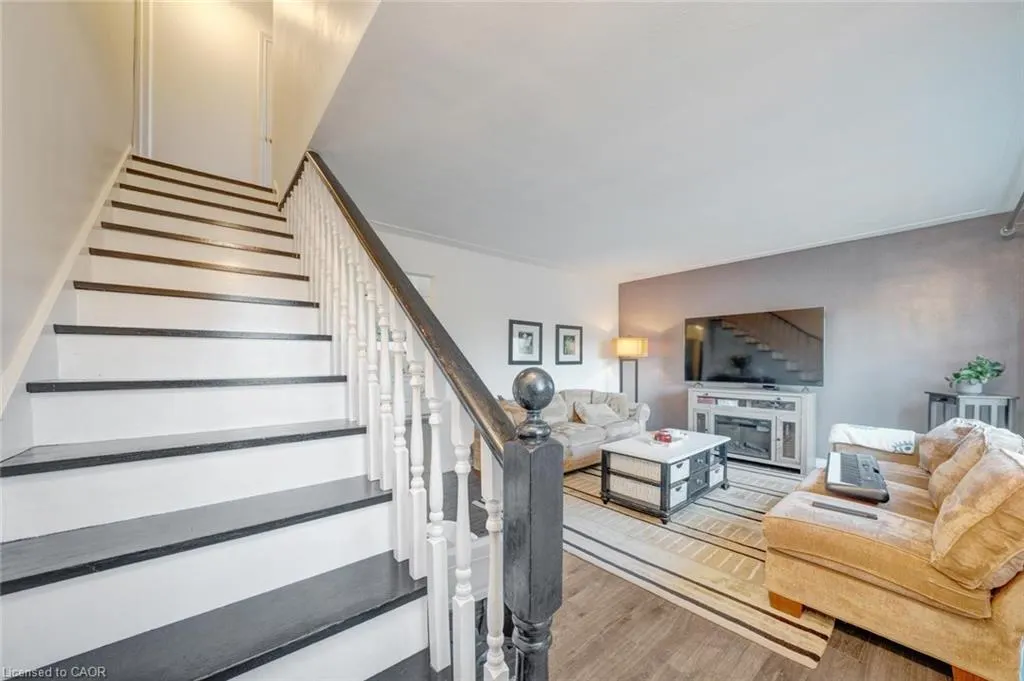 62 Brentwood Drive