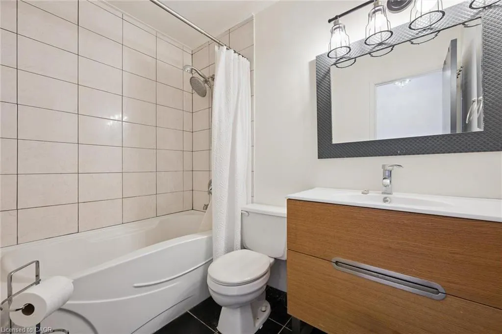 200 Woolwich Street, #202