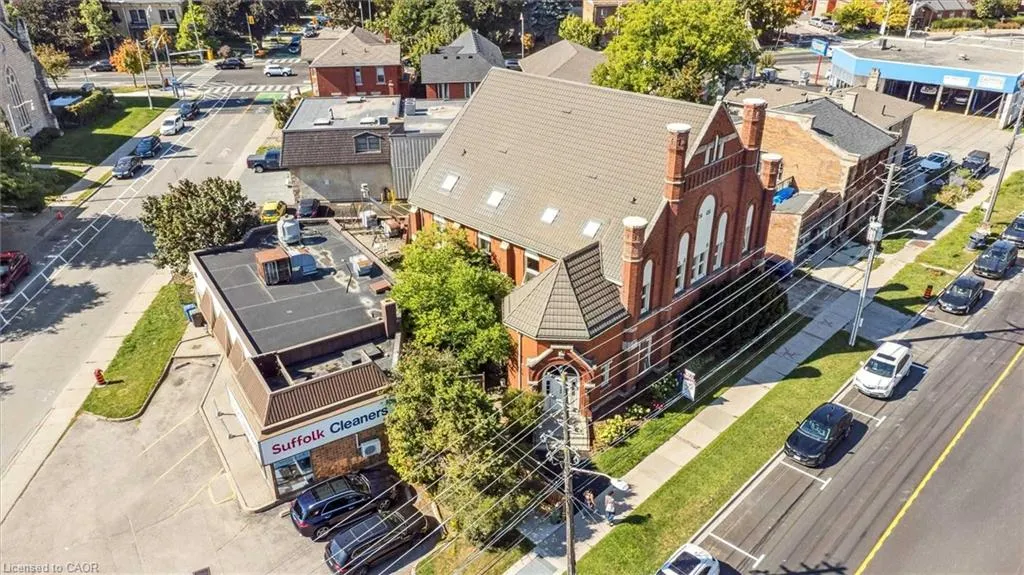 200 Woolwich Street, #202