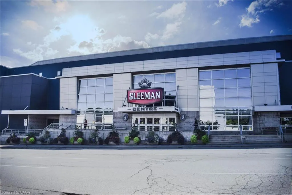 200 Woolwich Street, #202