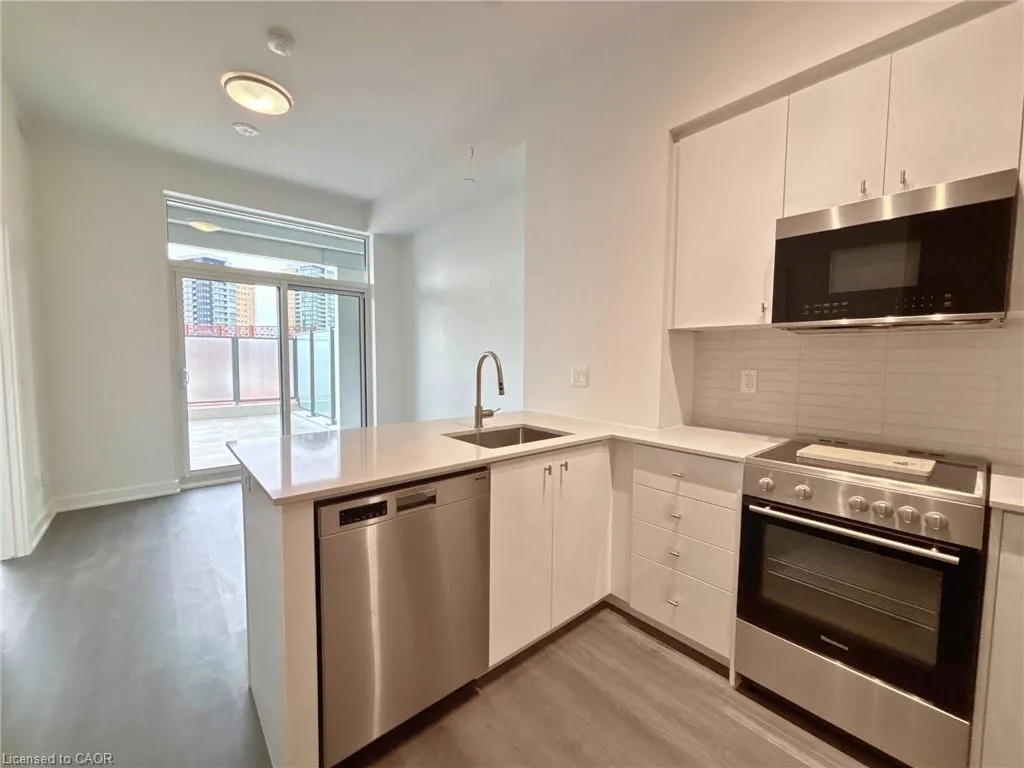 25 Wellington Street S, #414