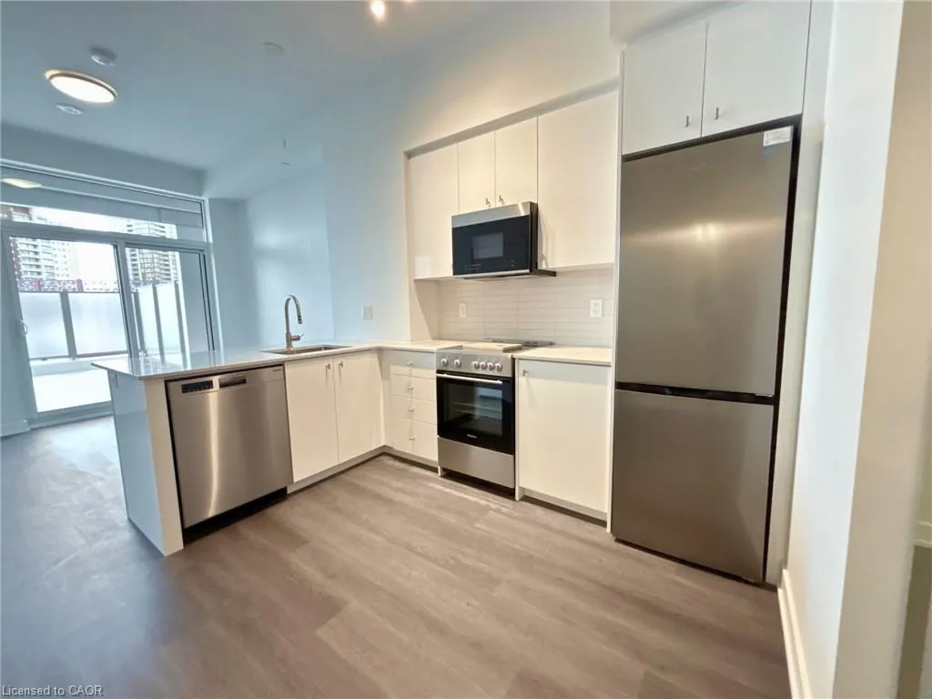 25 Wellington Street S, #414