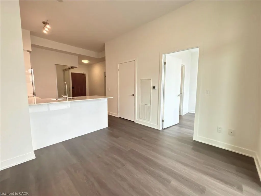 25 Wellington Street S, #414