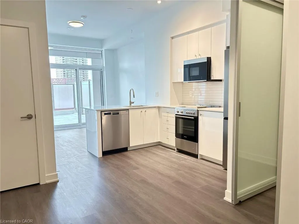 25 Wellington Street S, #414