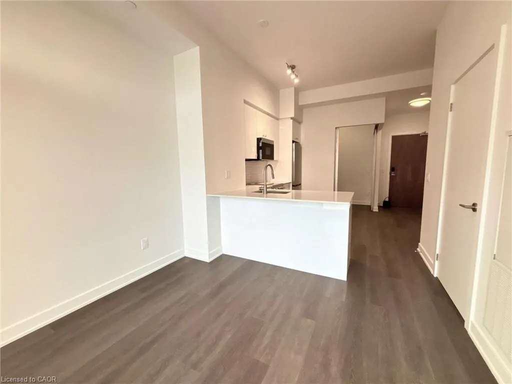 25 Wellington Street S, #414