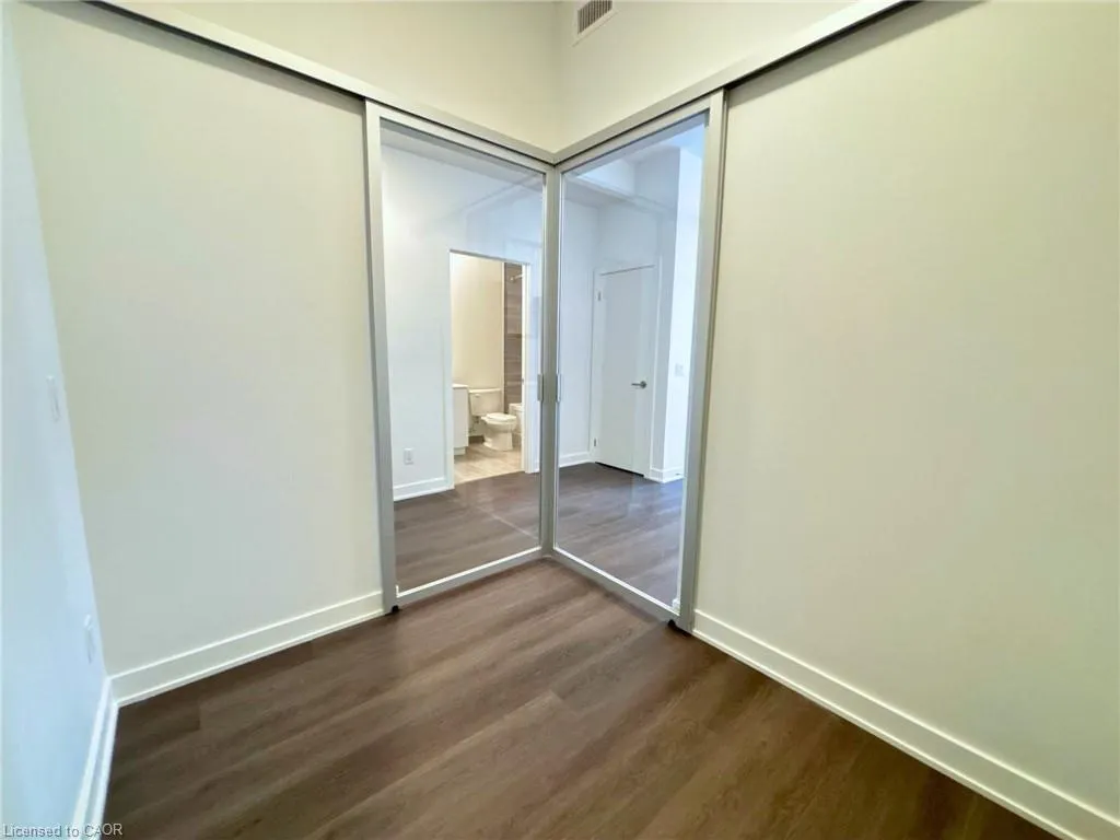 25 Wellington Street S, #414