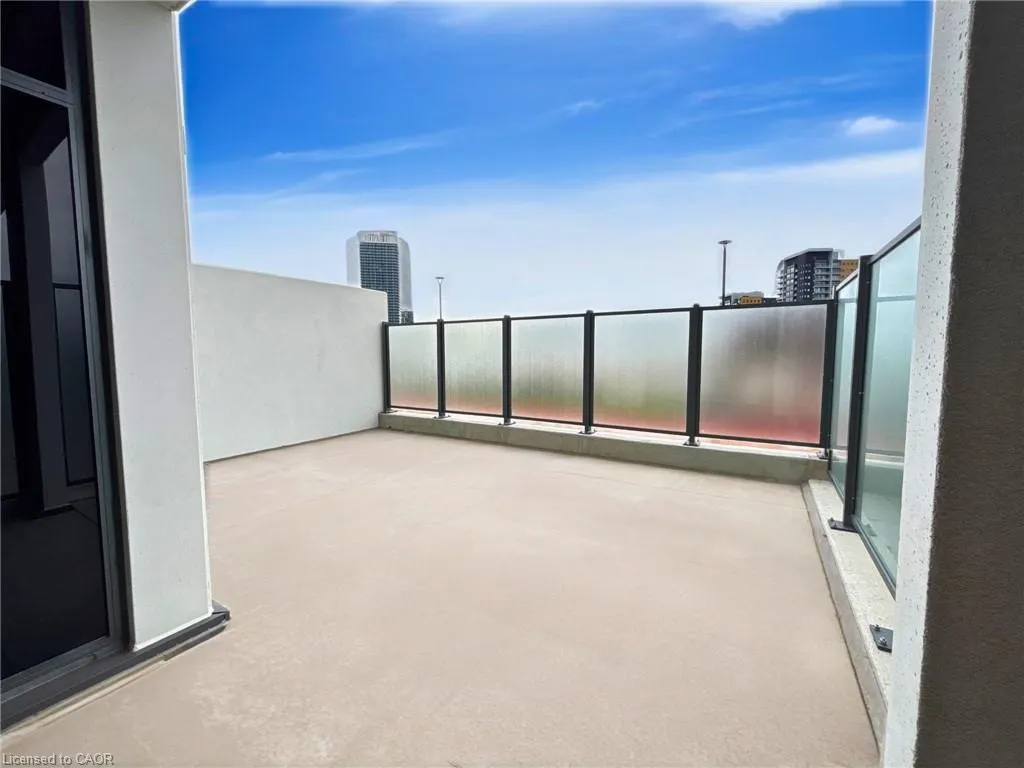 25 Wellington Street S, #414
