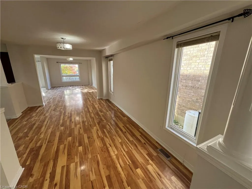 14 Iron Gate Street, #UPPER