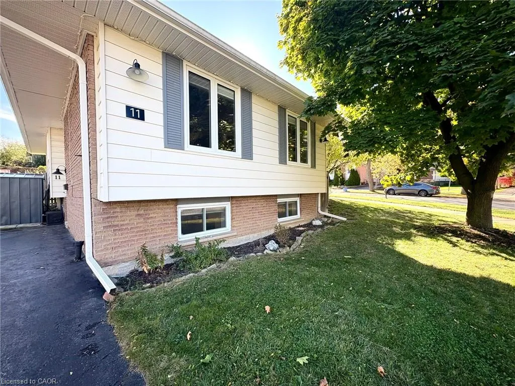 11 Nordale Crescent