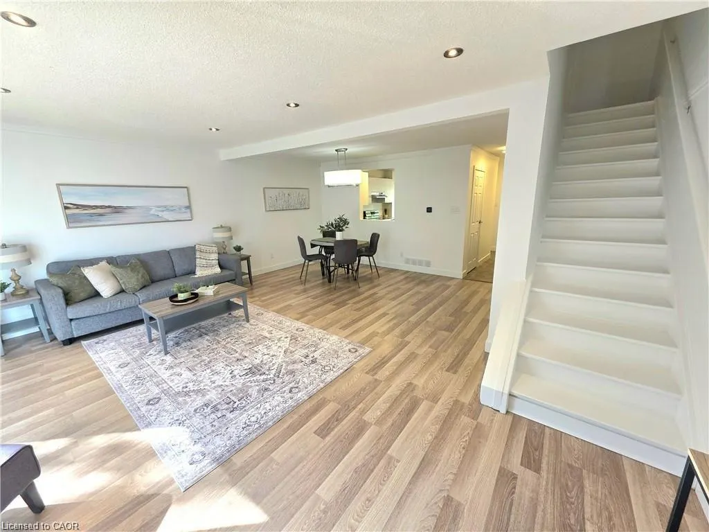 26 Poplar Drive, #5